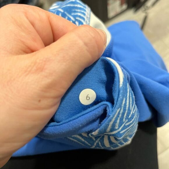 ✨Lululemon biker short - Picture 2 of 4